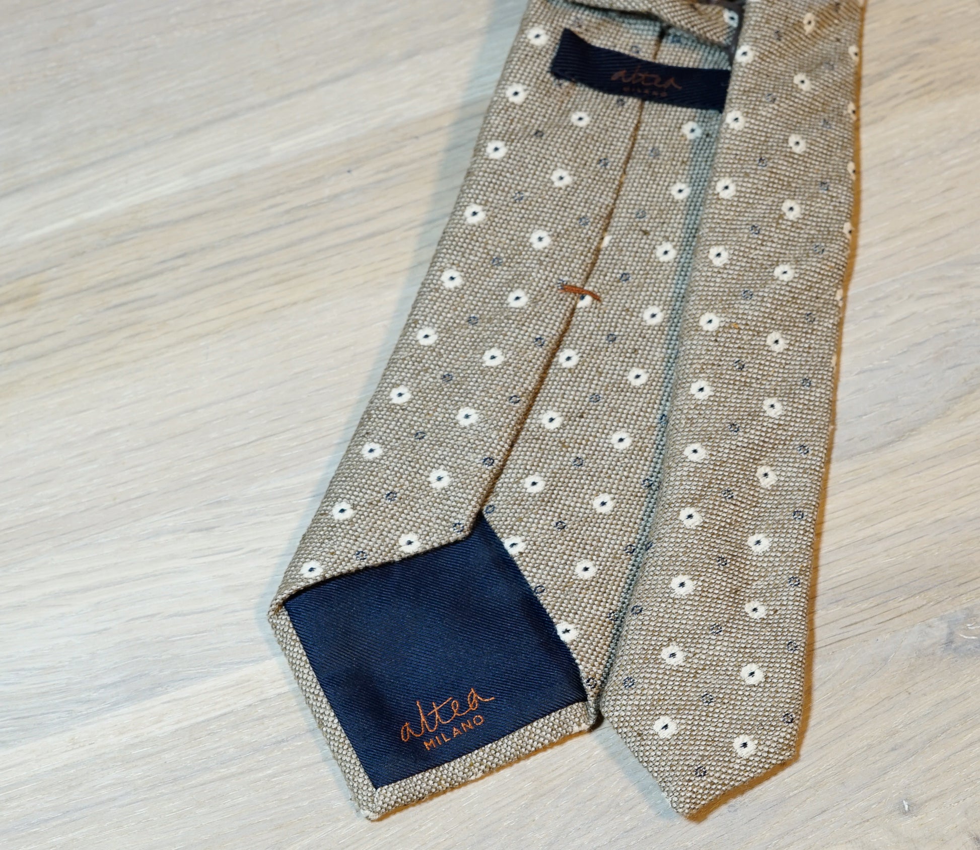 Altea-beige-white-floral-silk-cotton-Tie