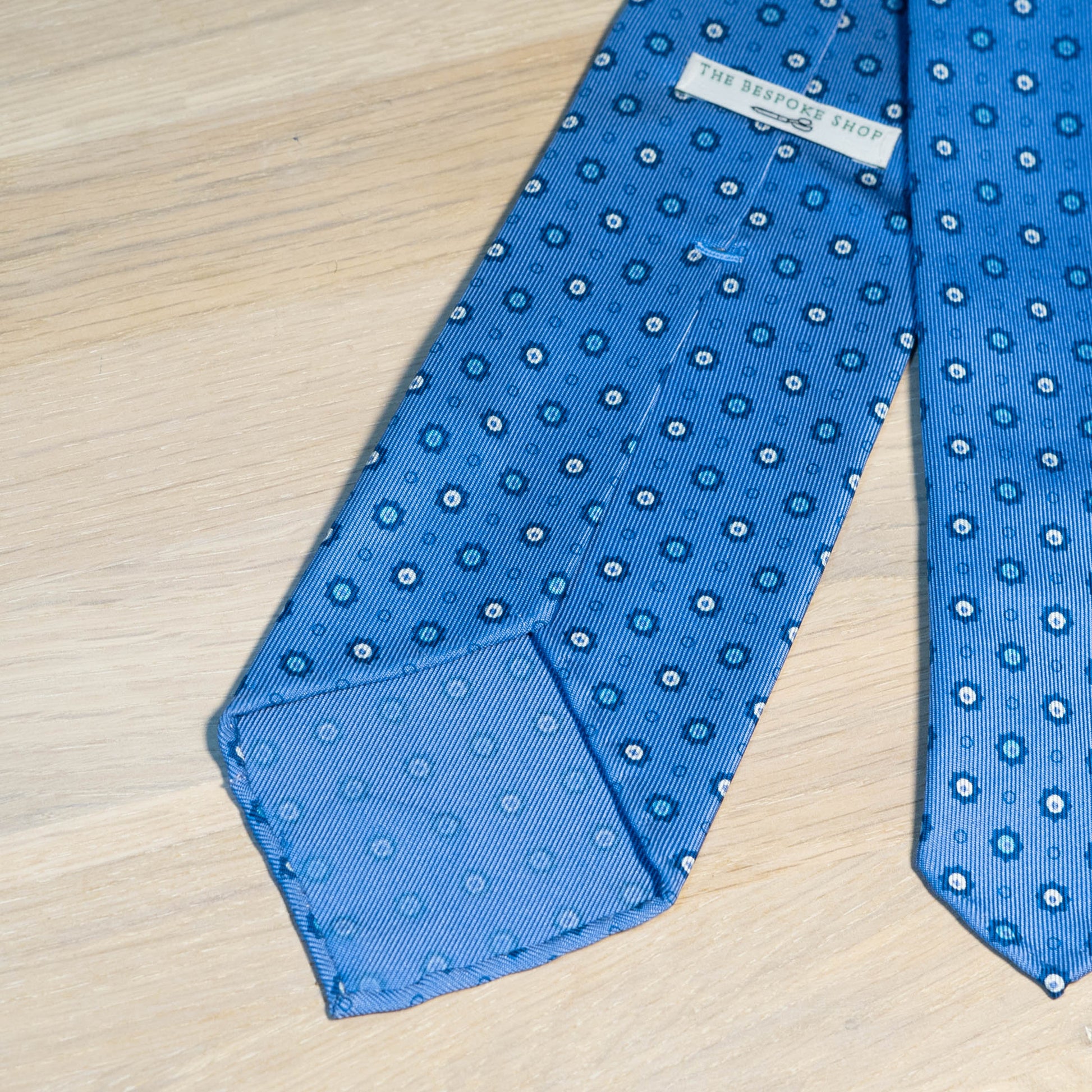 Light Blue/Navy Medallion Floral Silk Tie Untipped - The Bespoke Shop 
