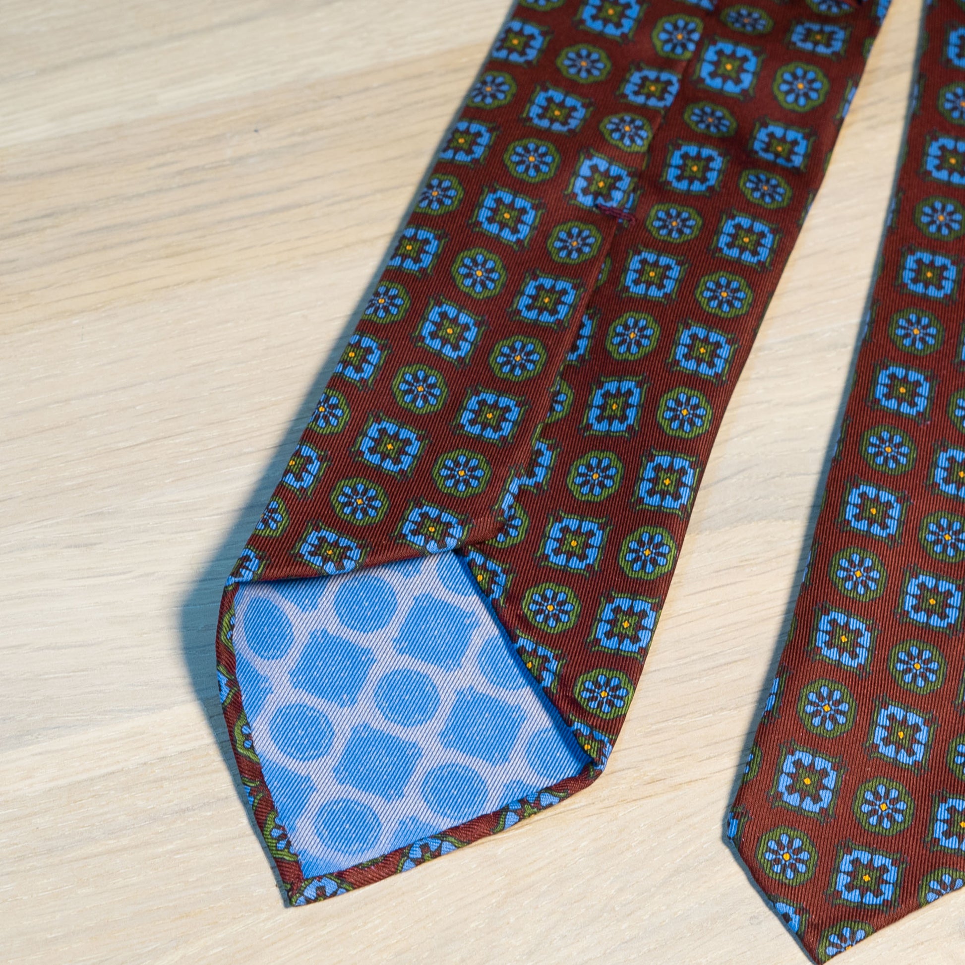 Wine Red/blue Medallion Madder Silk Tie Untipped - The Bespoke Shop 