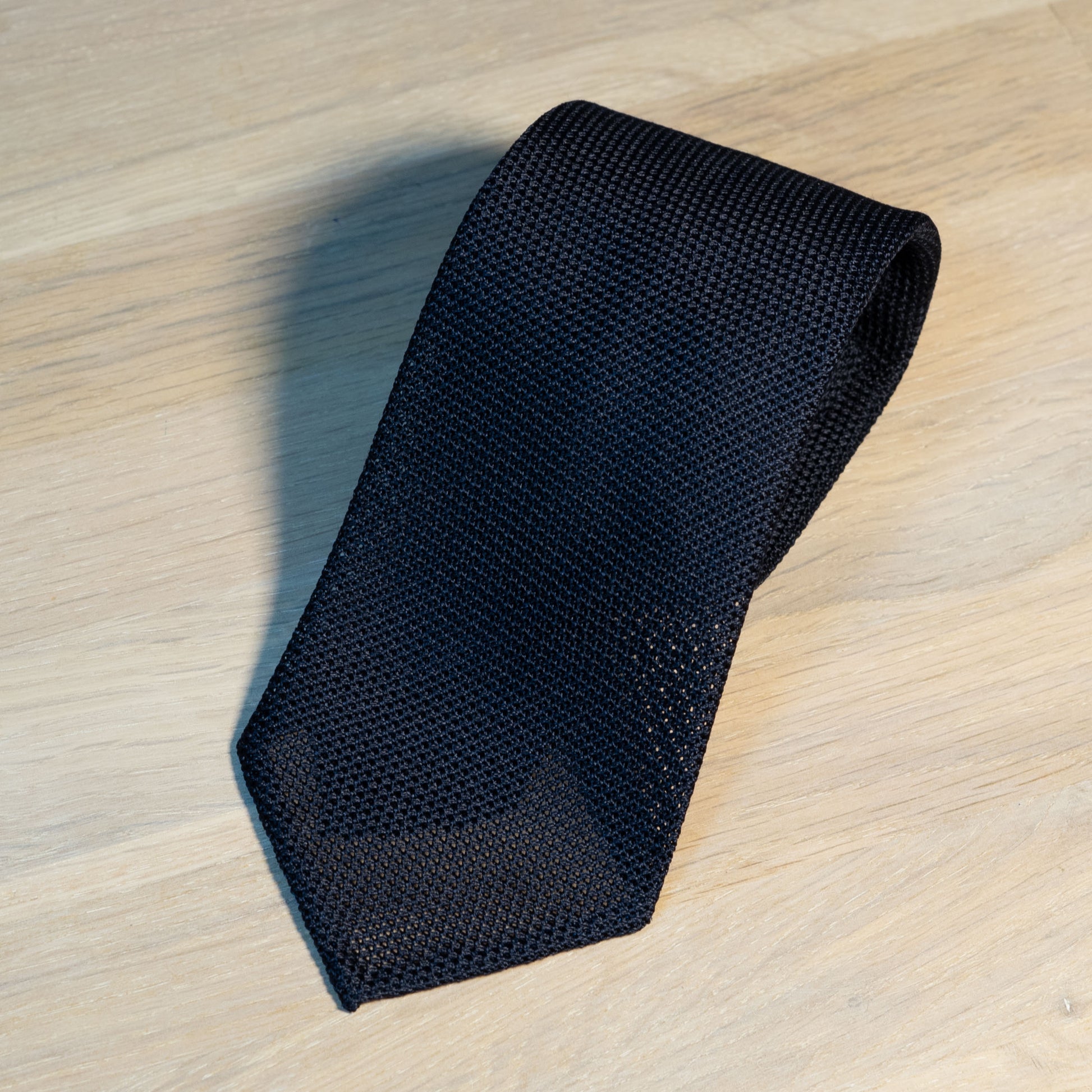 Midnight navy Garza Fina Grenadine Silk Tie Untipped - The Bespoke Shop 